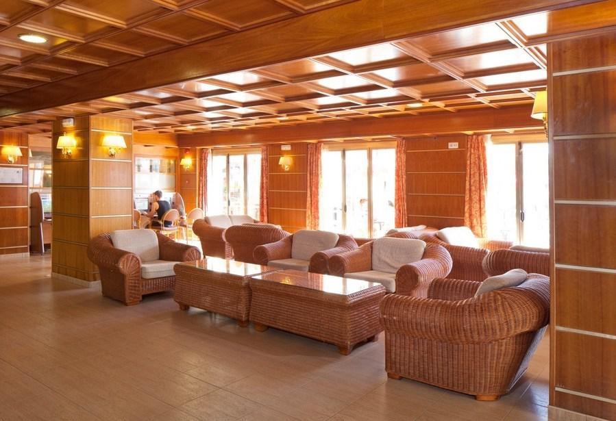 CALELLA PALACE LOBBY.jpg