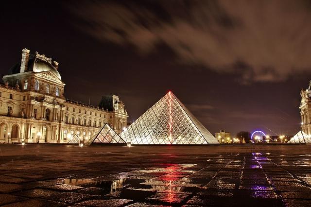 louvre-1868203_1280.jpg