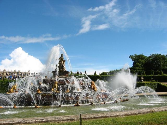 Versailles1.jpg