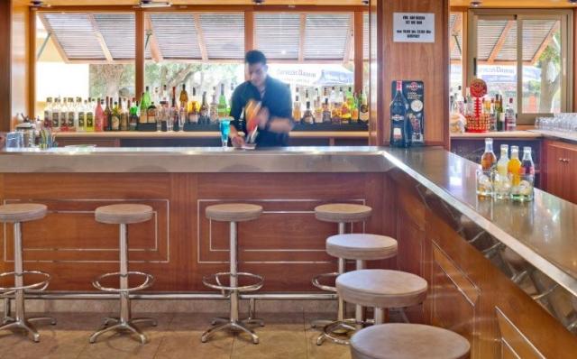 Cartago nova bar.jpg