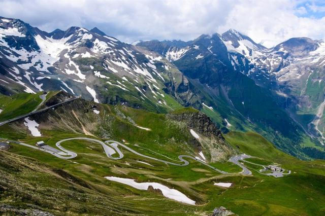 grossglockner-4674954_1280.jpg