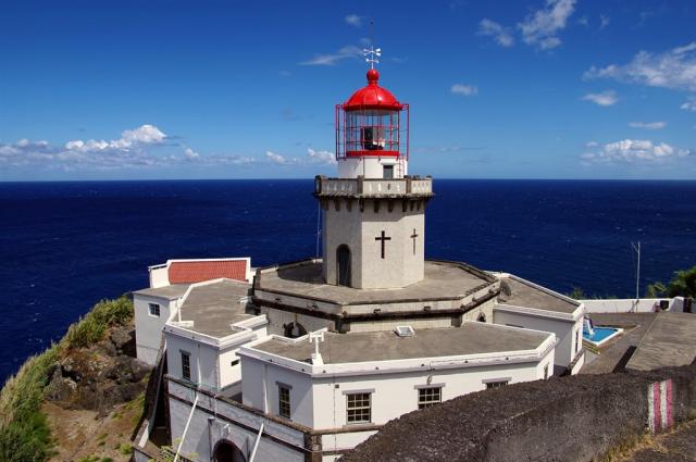 lighthouse-5198525_1280.jpg