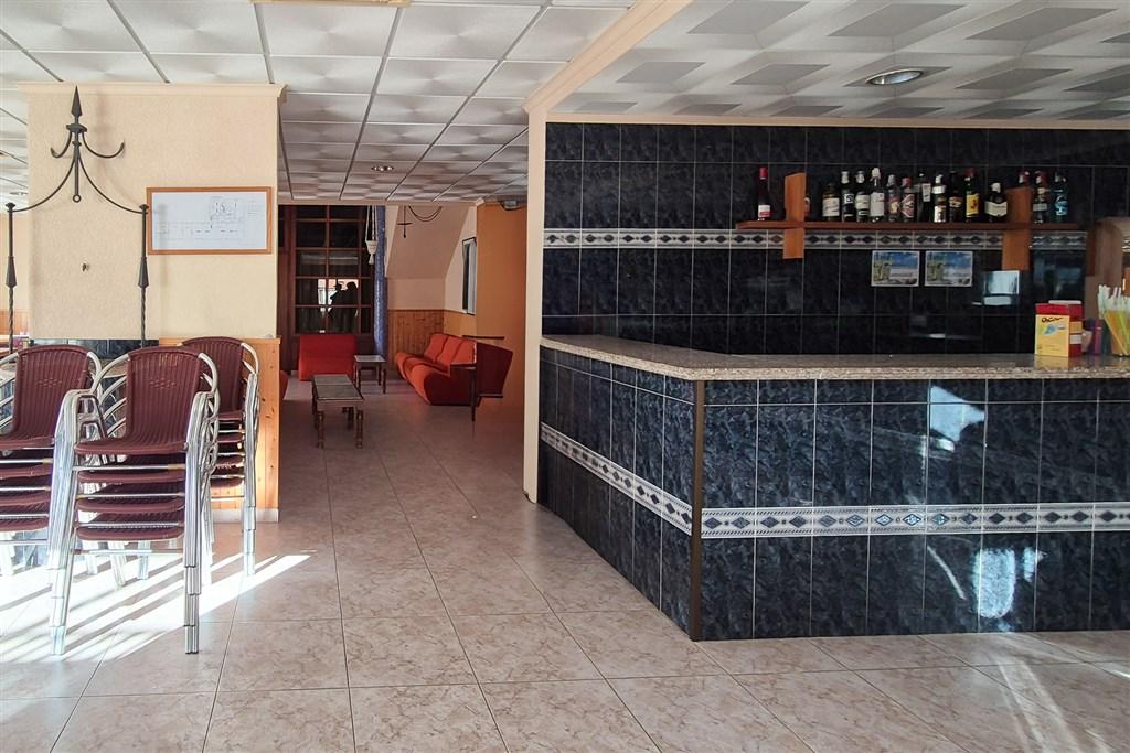 bar02.jpg