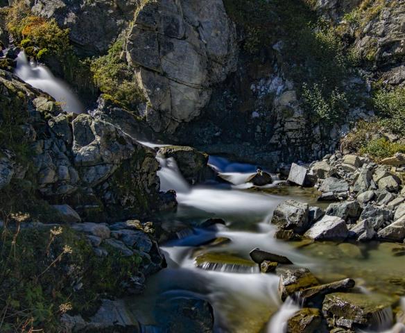 mountains-8597936_1280.png