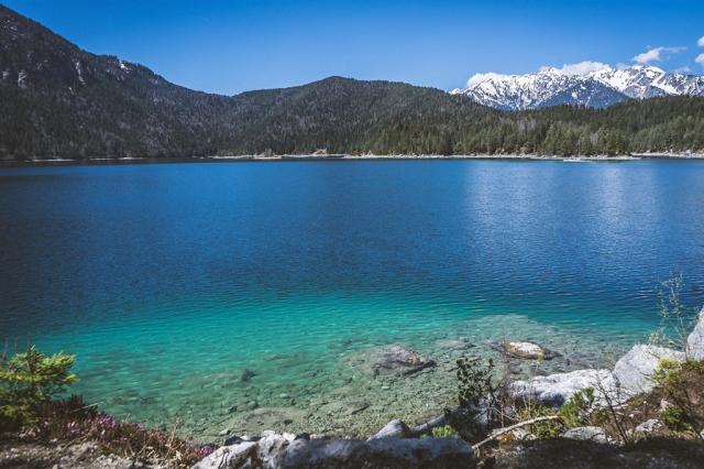 lake-5034703_1280.jpg