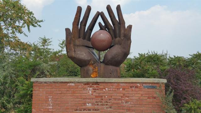 memento-park-1137054_1280.jpg