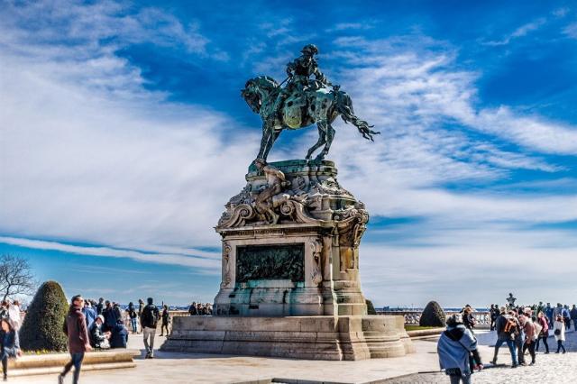 budapest-2173058_1280.jpg