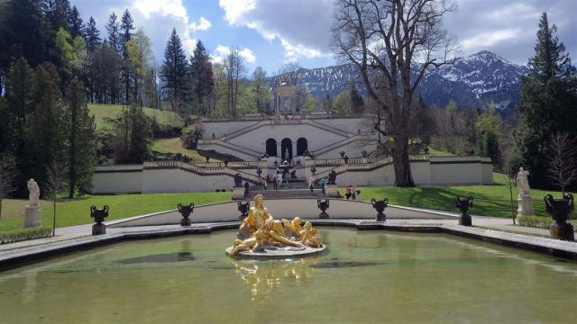 linderhof-palace-682978_19201.jpg