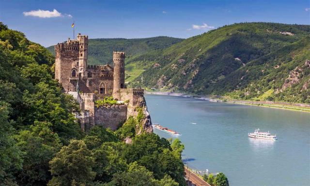 sh_413562127-Rhine-River-Germany_EDIT-2000x12002.jpg