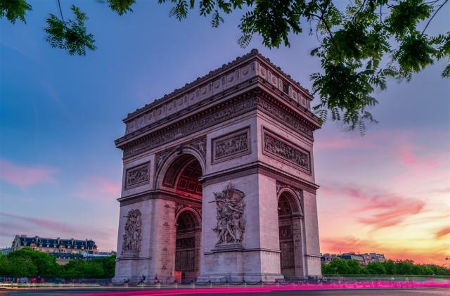 arc-de-triomphe-7213188_19201.jpg