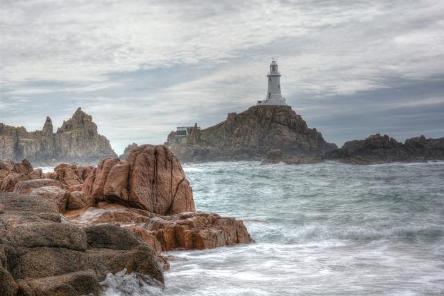 lighthouse-3599928_1280.jpg