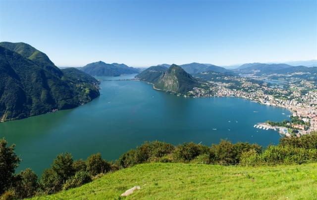 Švýcarsko - Jezero Lugano shutterstock_210652105.jpg