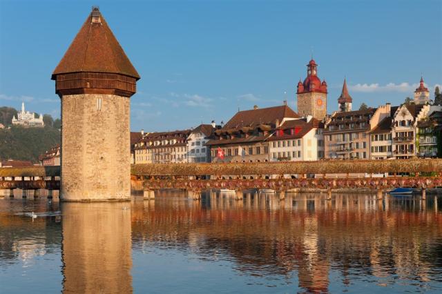 Švýcarsko - Luzern - Kappelbrücke shutterstock_114913831.jpg