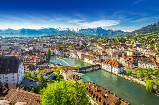 Švýcarsko Luzern shutterstock_501767734.jpg