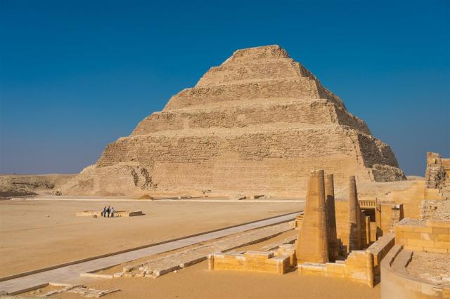 Egypt - Sakkára - Džoserova pyramida_1683384058.jpg