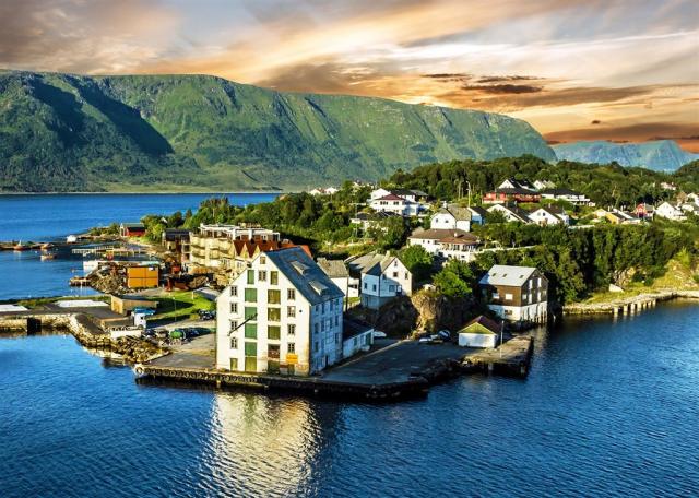 Norsko Alesund shutterstock_622161623.jpg