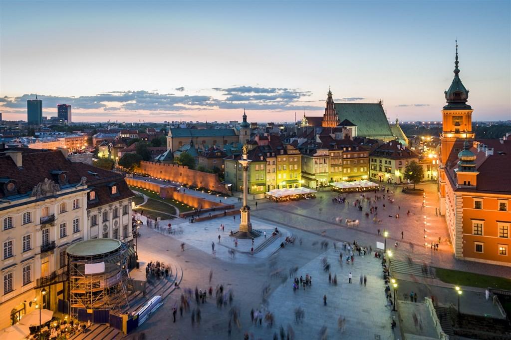 Polsko - Varšava shutterstock_103589021.jpg