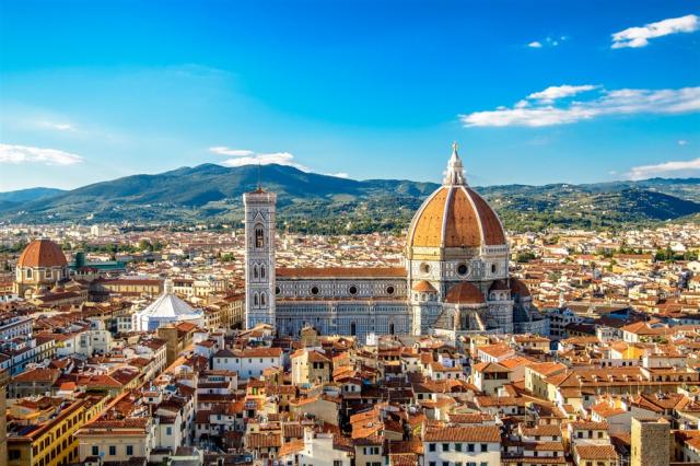 Itálie - Florencie -  Santa Maria del Fiore shutterstock_385882