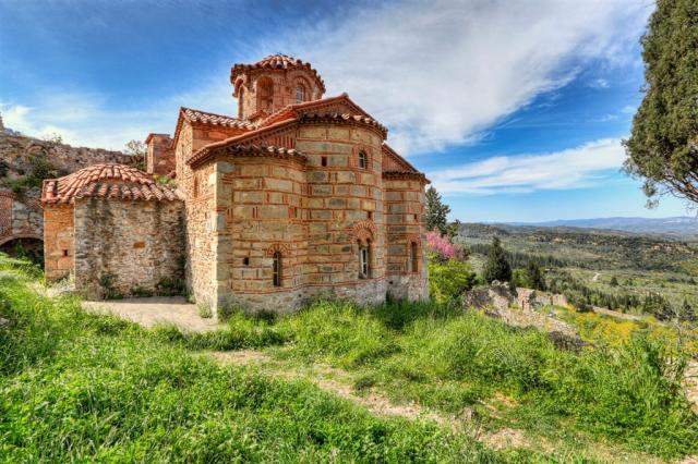 Řecko - Mystra shutterstock_536083243.jpg