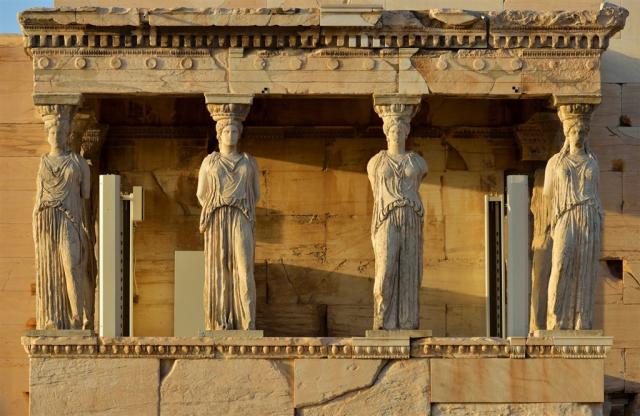 Řecko - Athény - Akropolis shutterstock_158143364 (1).jpg