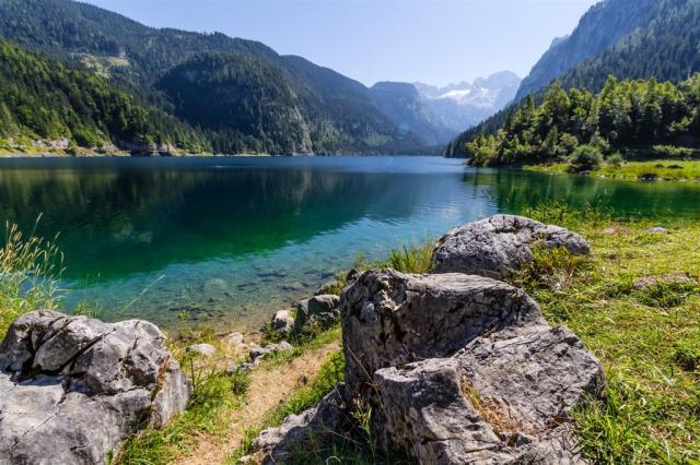 Rakousko - jezero Gosausee hutterstock_313891445.jpg