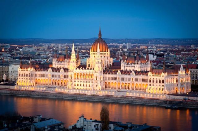 Maďarsko - Budapešť 1shutterstock_346021223.jpg