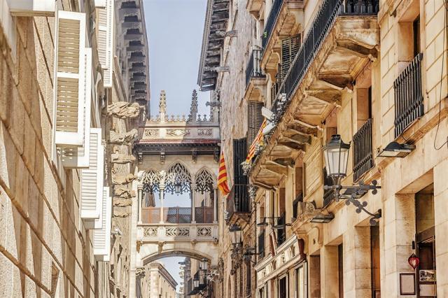 Španělsko Barcelona shutterstock_544196986.jpg