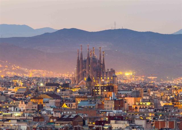Španělsko - Barcelona shutterstock_785442694 (1).jpg