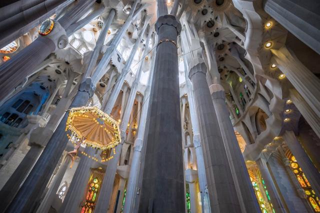 Barcelona - Sagrada-Familia - pixabay 915071_1920.jpg