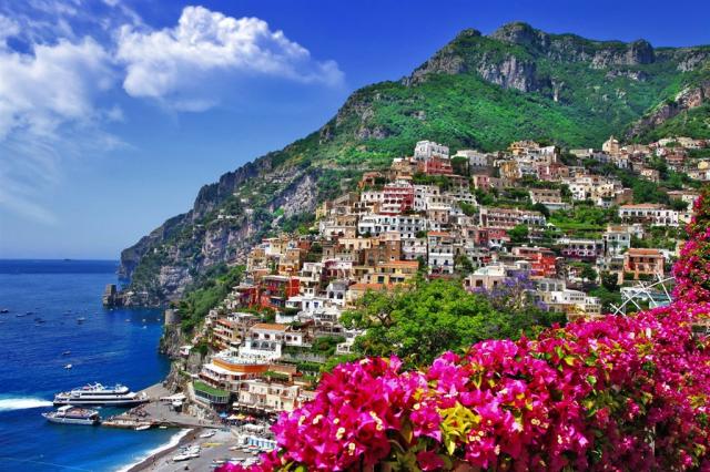 Itálie - Positano shutterstock_146915891.jpg