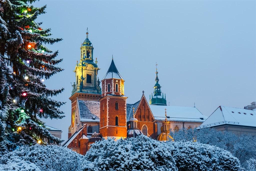 Advent - Krakov - Wawel shutterstock_1150698890.jpg