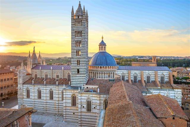 Itálie - Siena z shutterstock_119155630.jpg