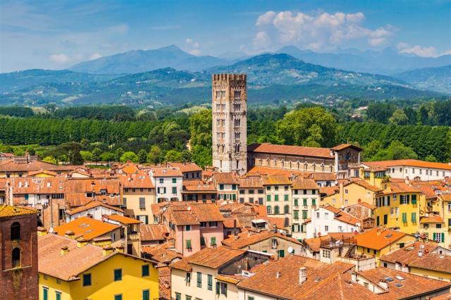 Itálie Lucca shutterstock_324983093.jpg