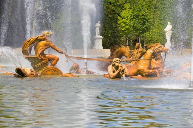 Francie - zahrady Versailles shutterstock_53508760.jpg