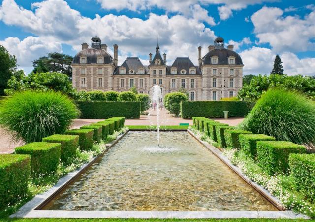 Francie - zámek Cheverny shutterstock_127168445.jpg