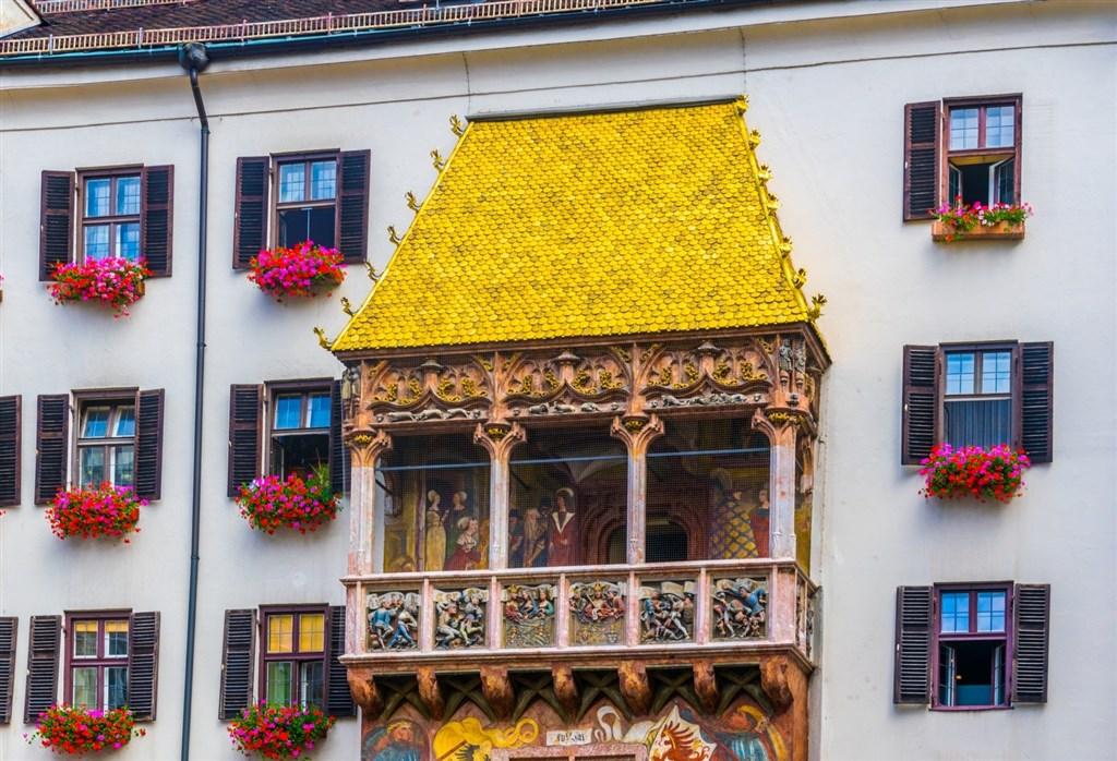 Rakousko Innsbruck shutterstock_550178461.jpg