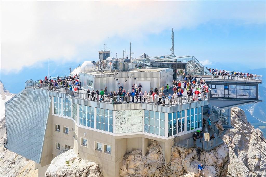 zugspitze-4616156_1920.jpg