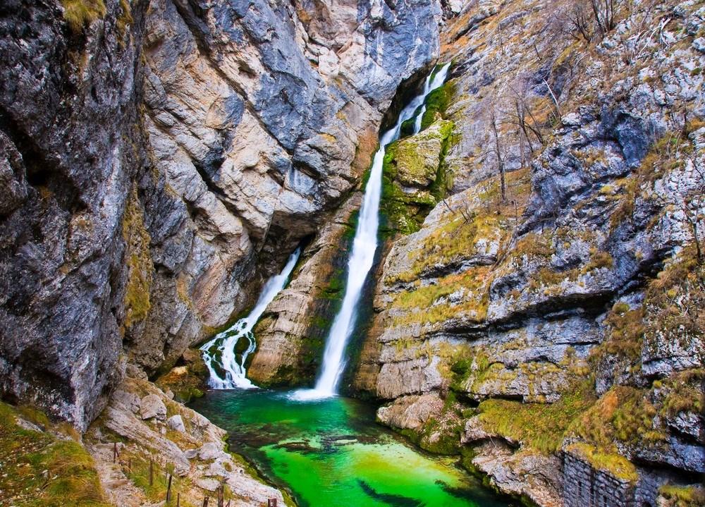Slovinsko - vodopády Savica shutterstock_46341214.jpg