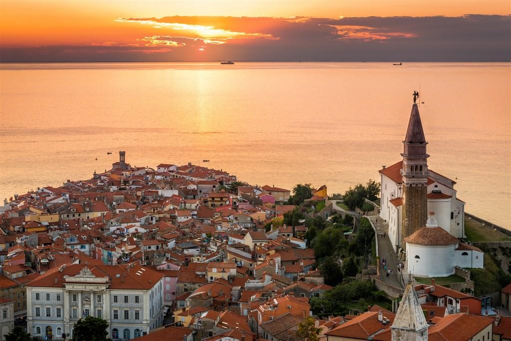 Slovinsko Piran shutterstock_343717934.jpg