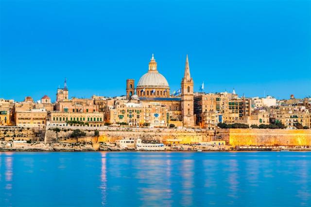 Malta - Valetta shutterstock_125319017.jpg