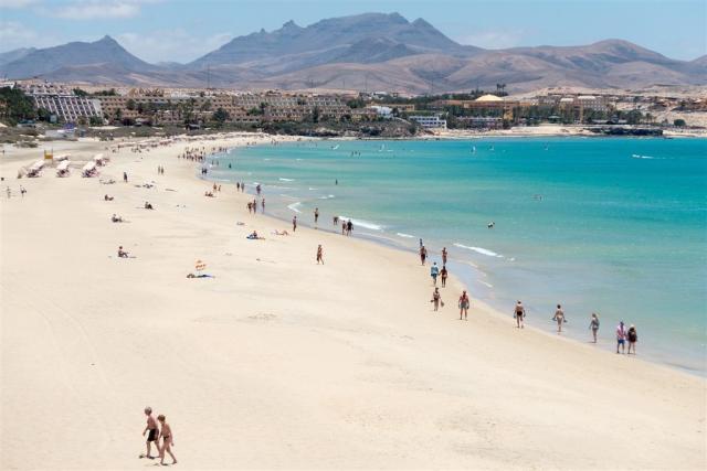 Fuerteventura beach-g280b1a7f1_1920.jpg