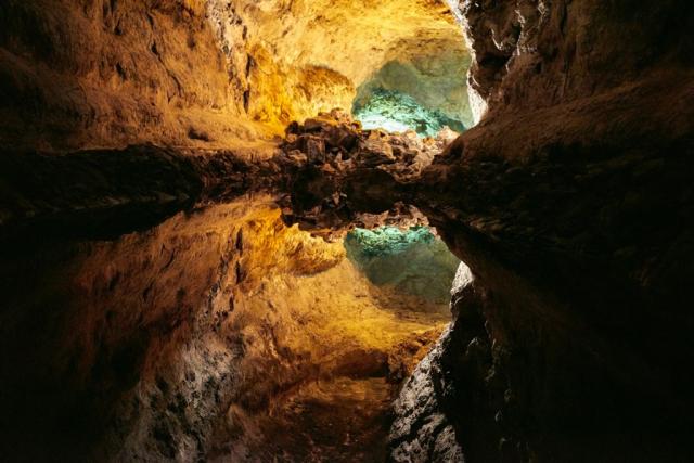 Lanzarote - Cuveas Verde - Zelené jeskyně - J_c5pskUbAo-unsplas