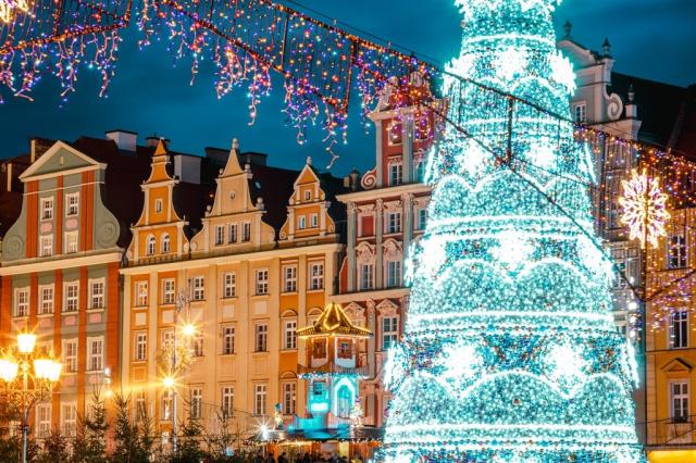 Advent - Wroclaw shutterstock_1253630128.jpg