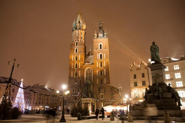 Advent - Krakov shutterstock_318234263.jpg