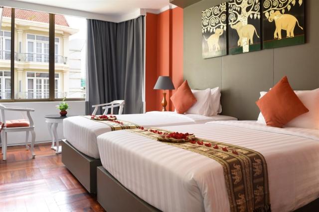 Memoire Siem Reap hotel room.jpg