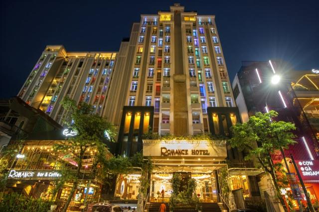 Romance hotel.jpg