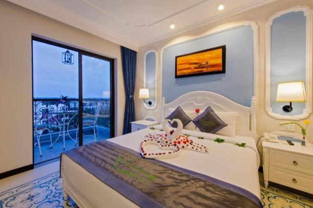 Rosemary Hoian hotel room.jpg