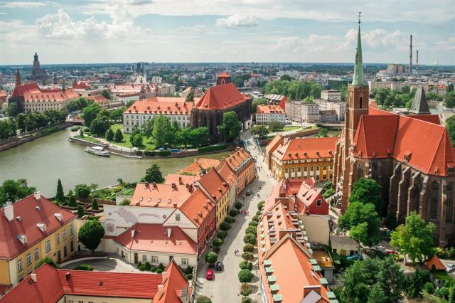 Polsko - Wroclaw  1shutterstock_244650346.jpg