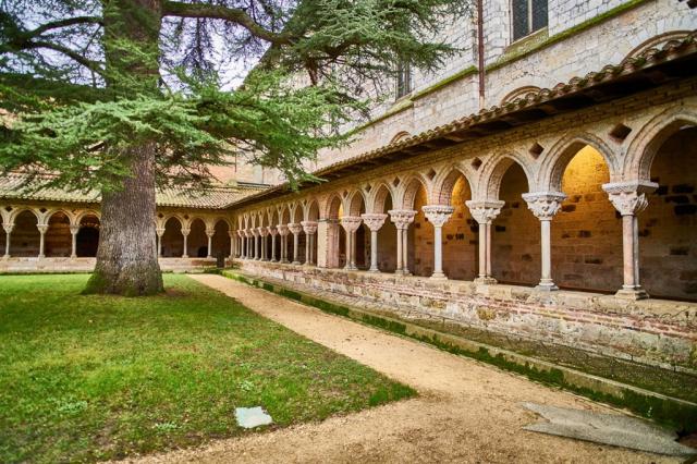 Francie - Gaskoňsko - opatství Moissac shutterstock_1316082812.