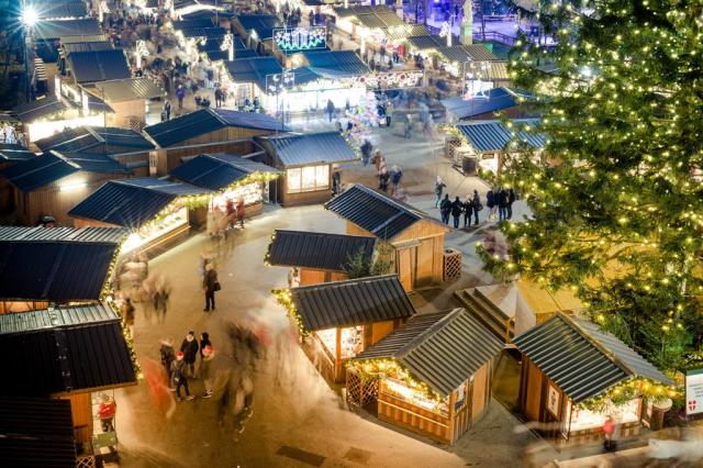 Rakousko - Vídeň, adventní trhy shutterstock_537939055.jpg